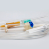 Equipo de infusión desechable para administración intravenosa con aguja