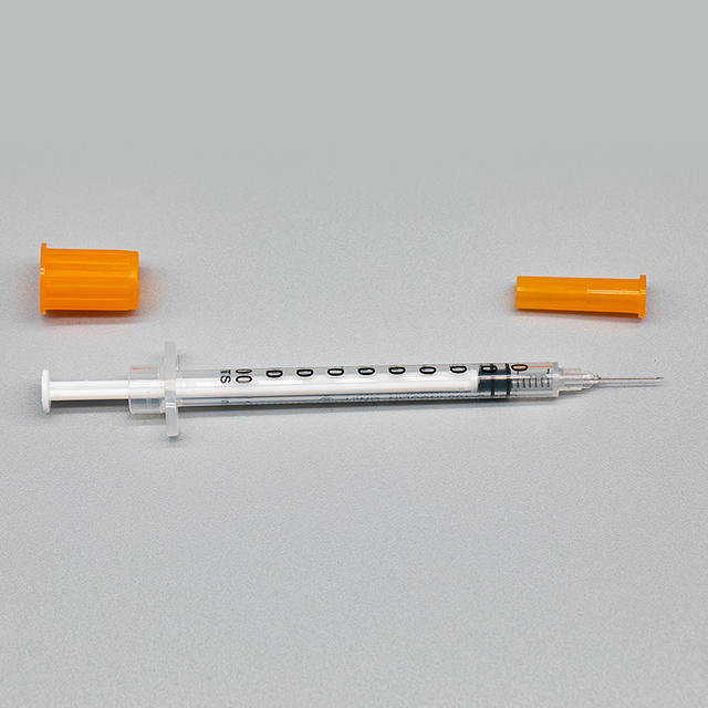Jeringa de insulina de plástico desechable médico con aguja