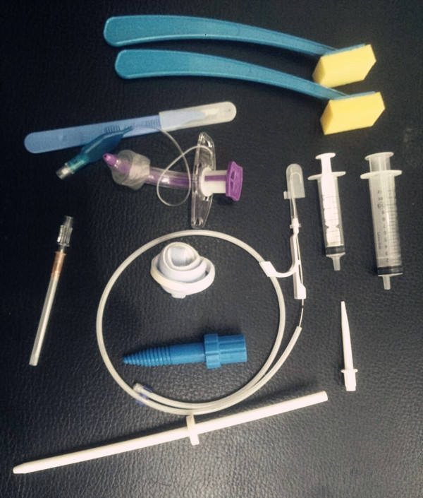 Kit de traqueotomía estéril desechable para operación de traqueotomía clínica