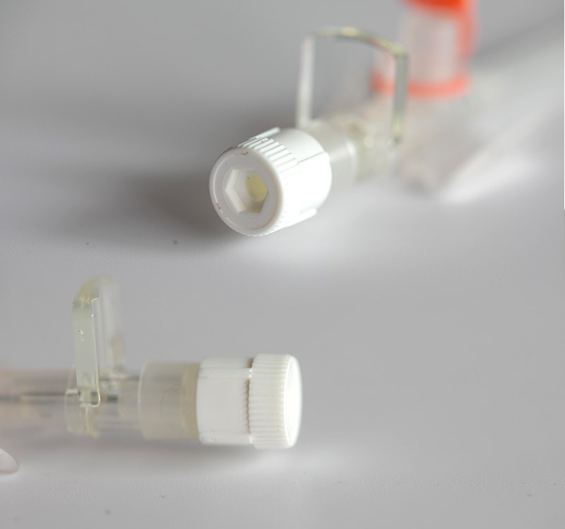 Puerto de inyecci&oacute;n de c&aacute;nula 800-IV