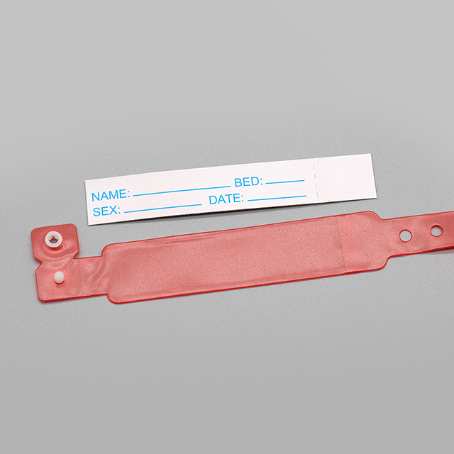 Banda disponible de la identificación de las pulseras de la identificación del paciente del parte movible del PVC